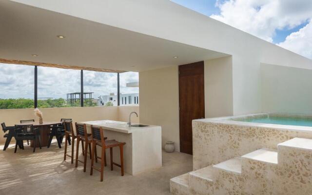 2 BedBath PRIVATE Rooftop & Pool for 6