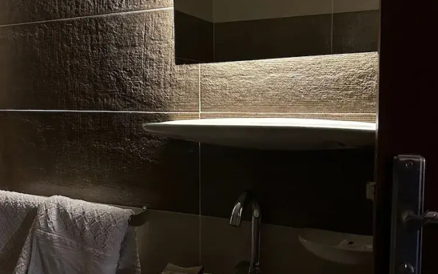 Pyramids Road Guest House