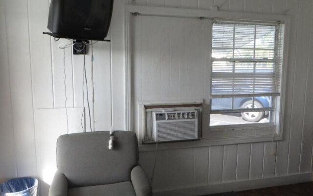 Royal Palms Motel