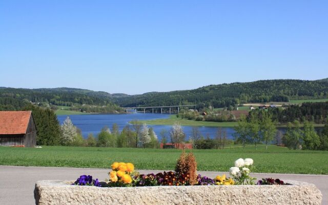 Panorama-Hotel Am See