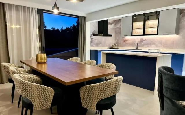 Leonarda Waterfront Residences
