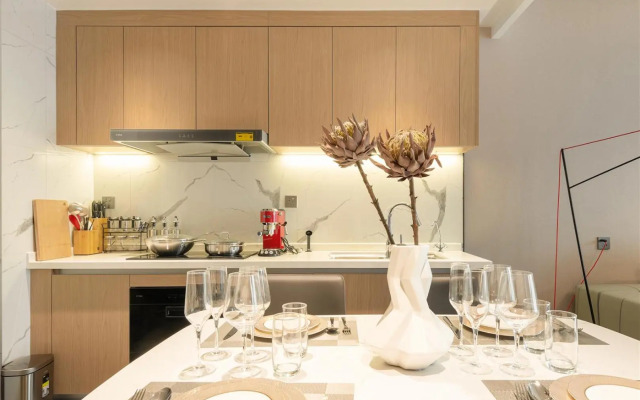 Cresasia Residence