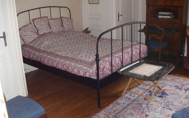 Château De Serrigny