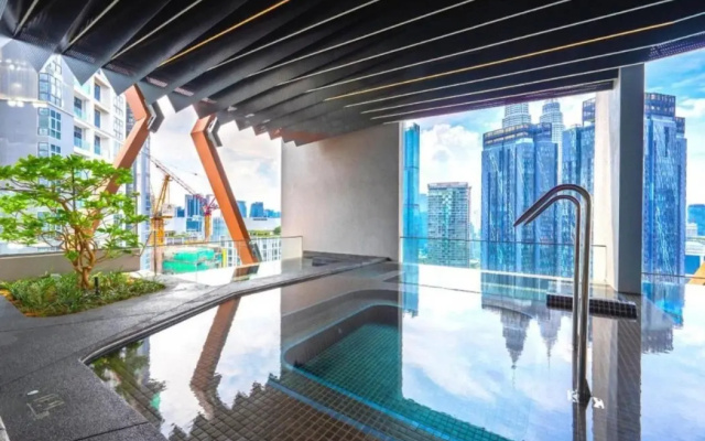Scarletz Suites KLCC by Mykey