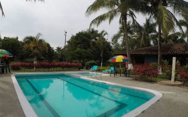 Hotel Campestre Tucanes