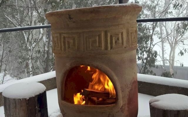 Snowdrift Lodge