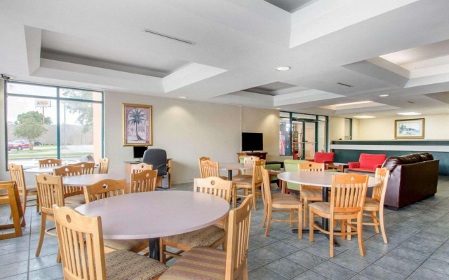 Rodeway Inn