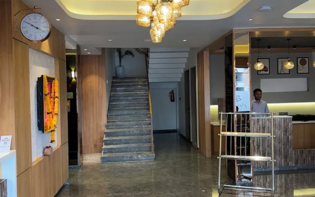 Hotel Aditya Grand - Bhopal