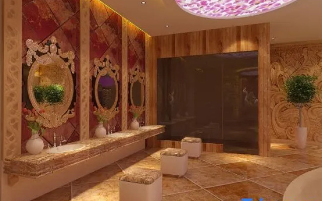 Weihui Jingshang Mingzhu Hotel