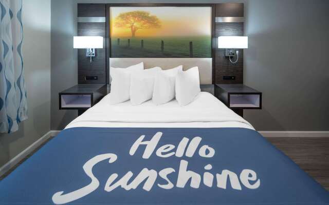 Days Inn by Wyndham Galt/Elk Grove South