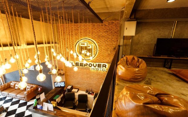 Sleepover Hostel Bangkok