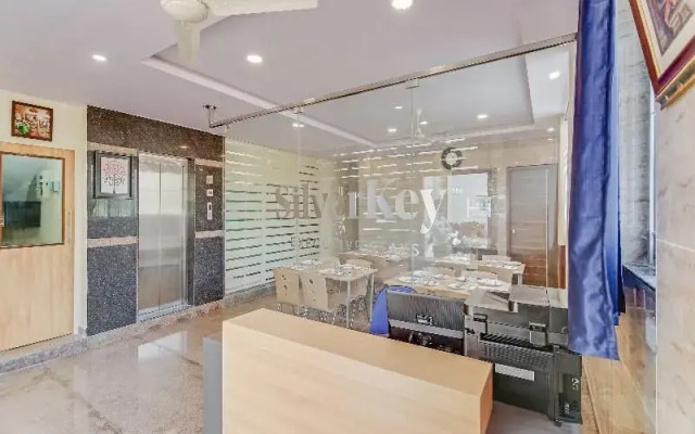 Silverkey Executive Stays 23042 Global Village Tec