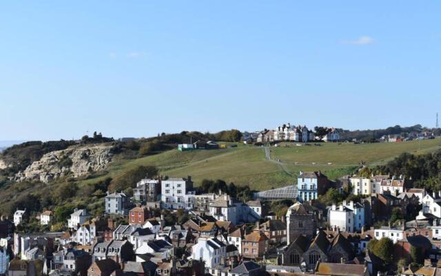 Stunning 18th Century 5 Bed House Old-Town Hastings