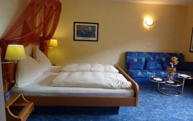 Atina Hotel