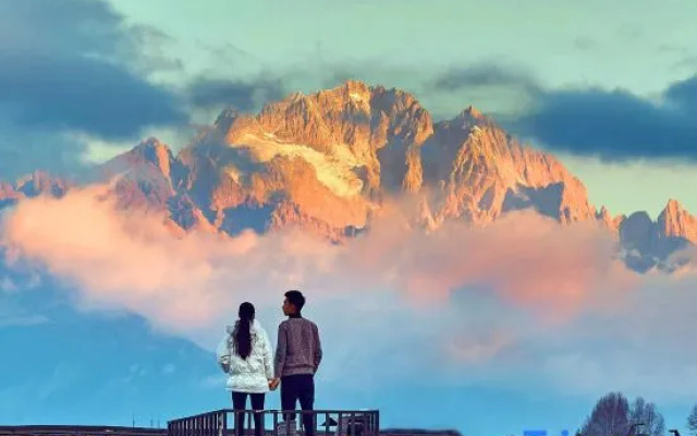 Jili Private Luxury Snow Mountain Scenic Resort Courtyard (Sifang Street Store) – Outside – Lijiang