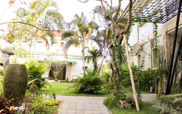 ZEN Rooms Legian Benesari 2