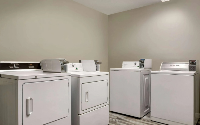 Days Inn by Wyndham Emporia