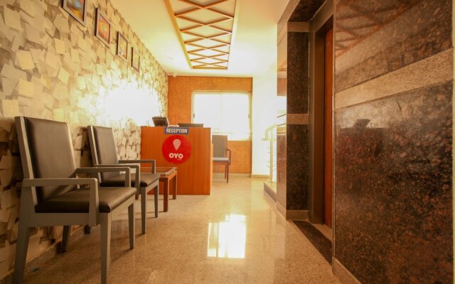 OYO 7529 Mayuri Residency