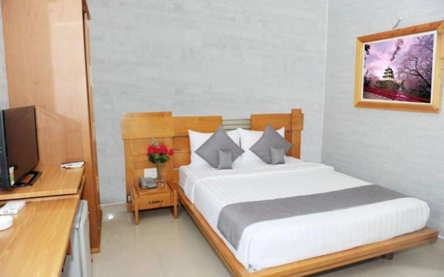 Thuy Sakura Hotel & Serviced Apartment