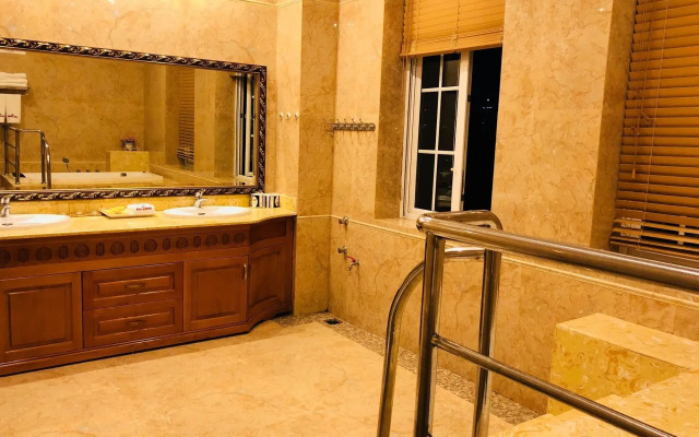 Anh Duong Hotel and Spa