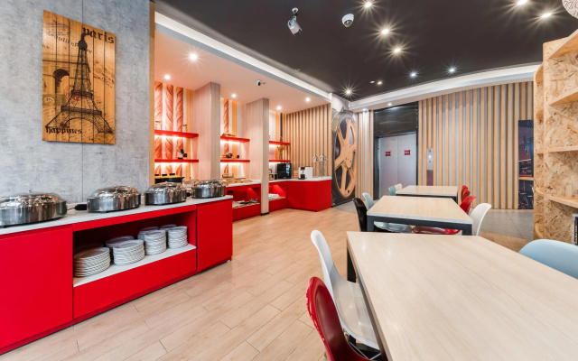 Ibis Hotel (Guangzhou Yuexiu Park Subway Station）