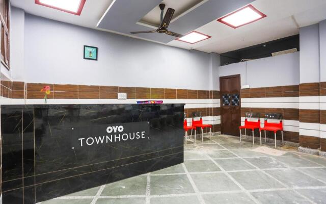 Townhouse 1077 Hotel Noida Galaxy