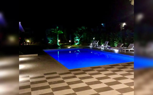 EllinFos ApartHotel