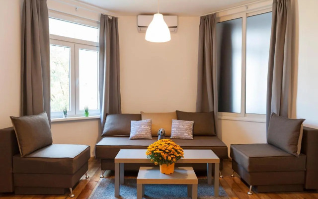 Graf Ignatiev - 3BR APART