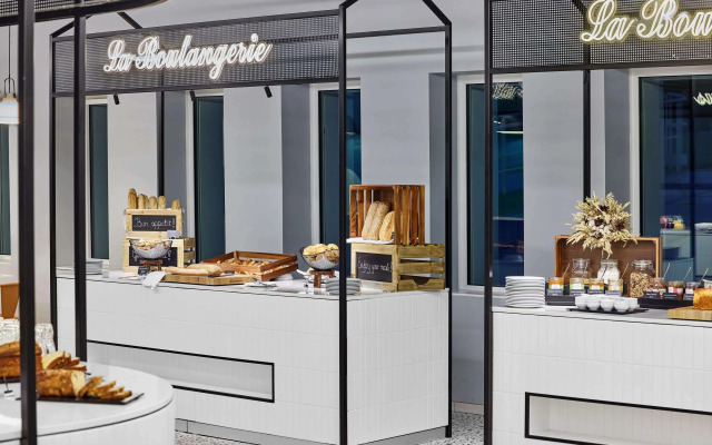 H4 Hotel Wyndham Paris Pleyel Resort