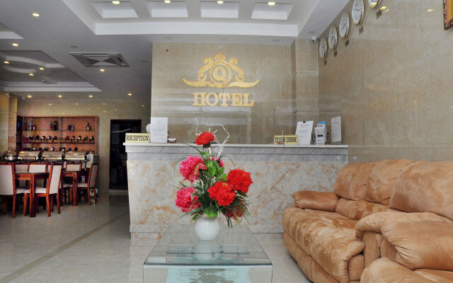 Queen Central Hotel
