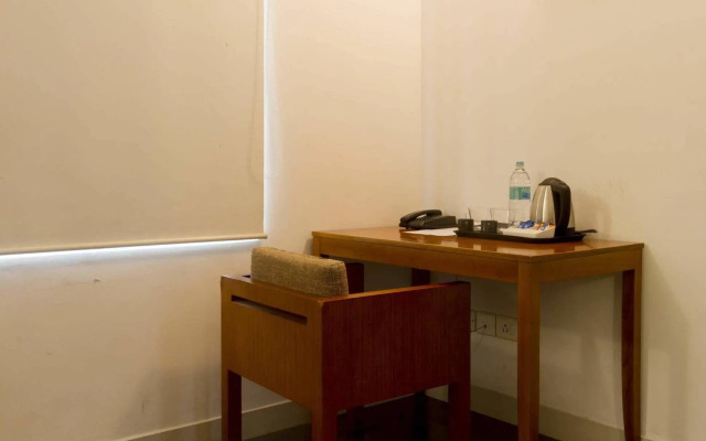 FabHotel Iberis Sholinganallur