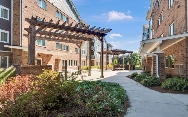 WaterWalk Extended Stay by Wyndham Charlotte - Arrowood