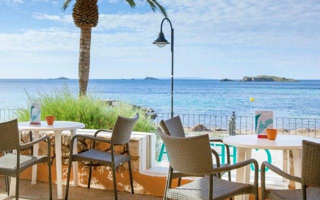 Apartamentos Mar y Playa