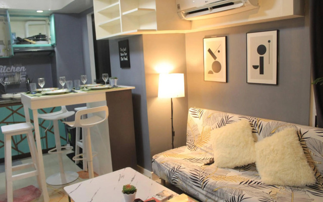 A2J BGC Luxury 2BR Loft Near Burgos Circle, Malls