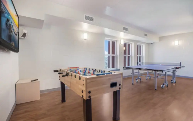 Residence & Conference Centre - Welland