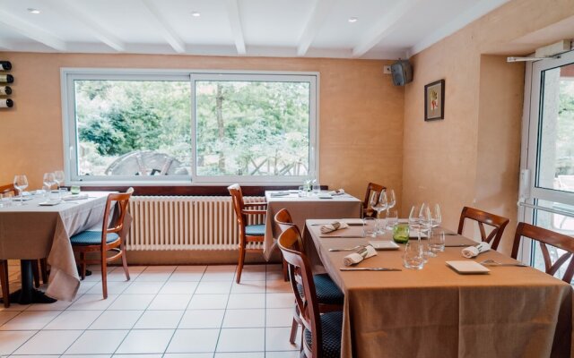 Logis Auberge de Pont Calleck