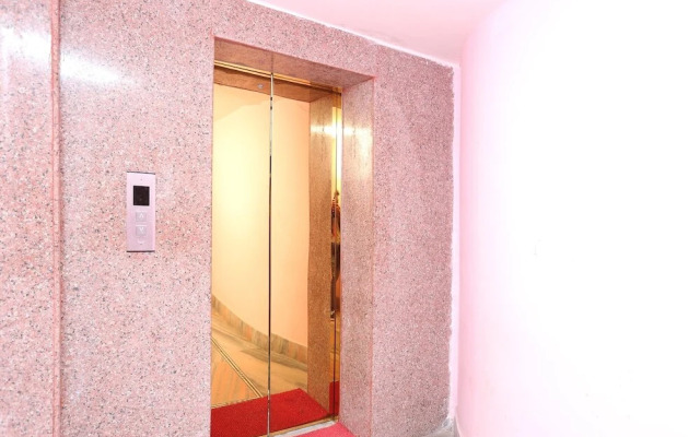 Hotel Benjamin by OYO Rooms