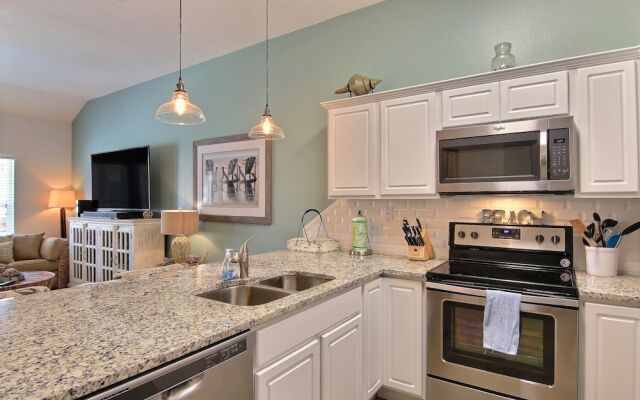 Wakiki Beach BSC304 by RedAwning