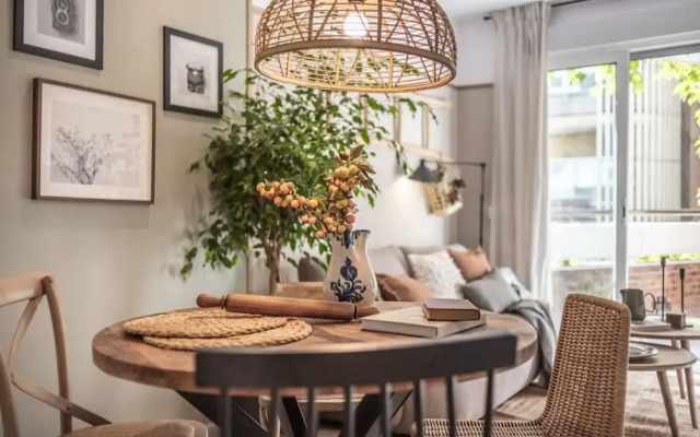 Sabina - 1 Bedroom and Terrace in Almagro