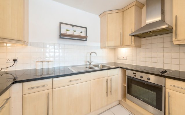 Modern 2 Bedroom Apartment Near Manchester Piccadilly