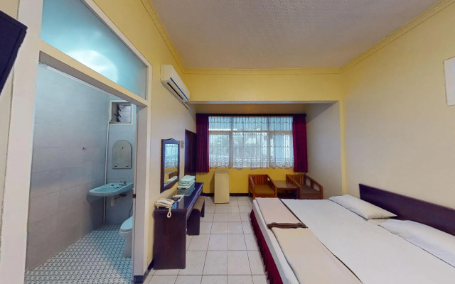 Hotel Santosa
