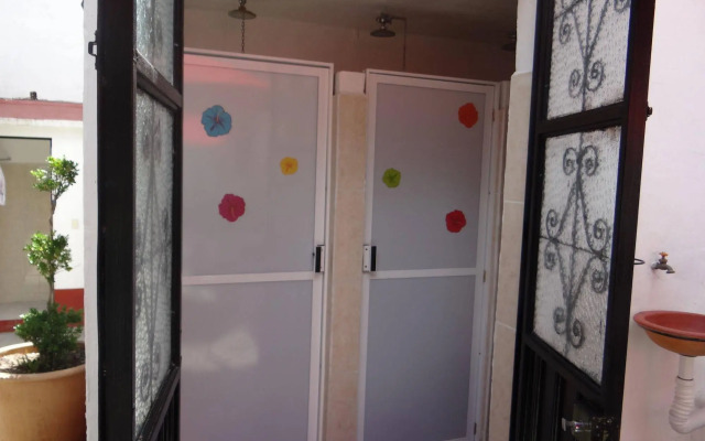 Hotel Dos Lunas - Hostel