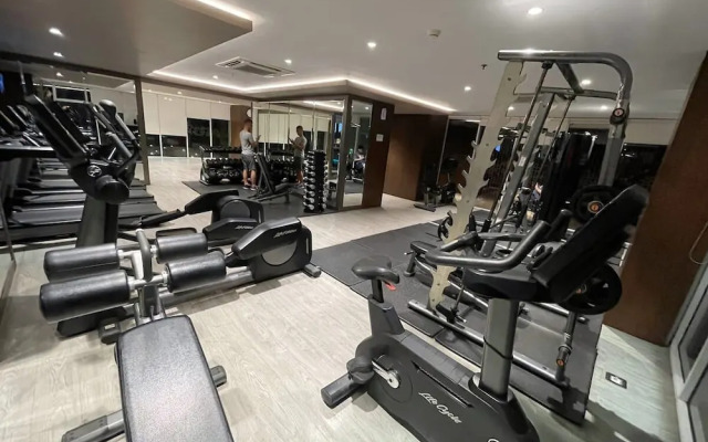 Green Sedayu Apartment by Emily