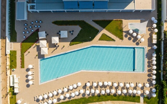 Louis Ivi Mare Hotel