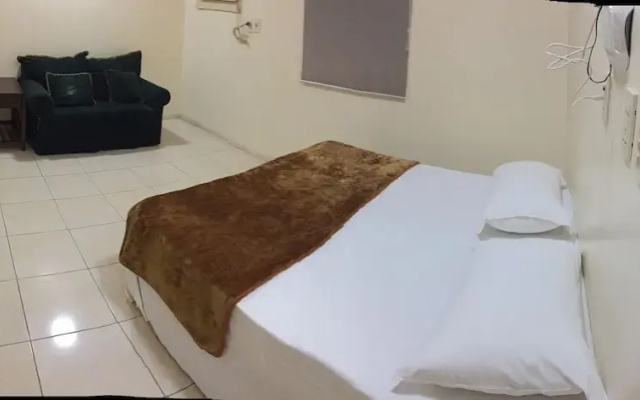 Q Economiy Hotel