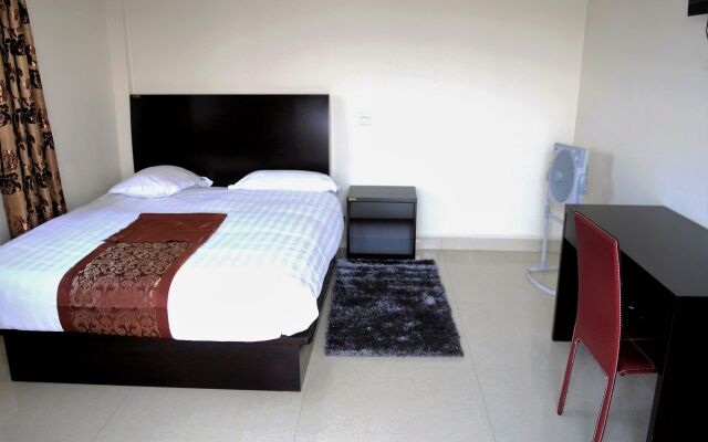 Ravens Hotel