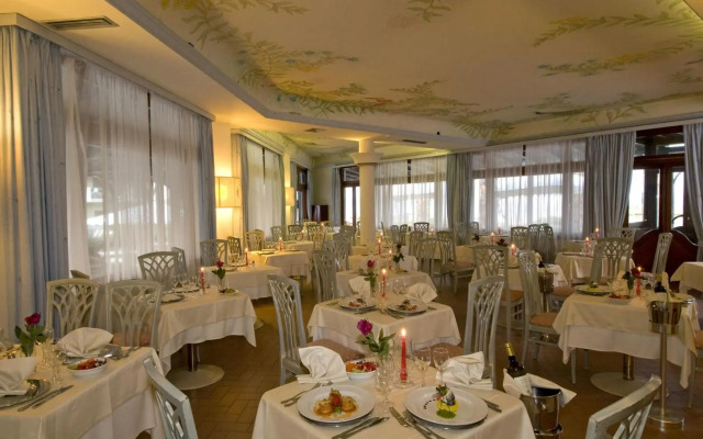 Palau Resort