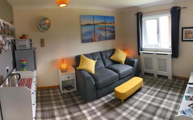 Old School - Exclusive 5 Room private suite