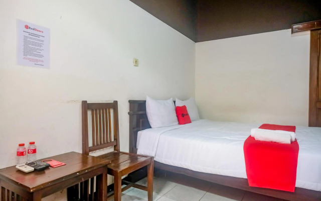 OYO 2519 Mayang Garini