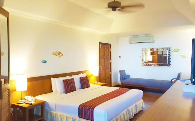 Birds and Bees Resort